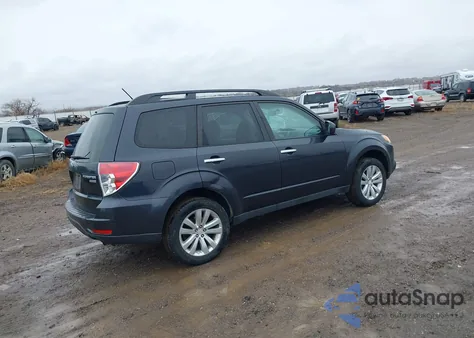 2011 Subaru Forester 2.5X Premium из США, поврежденный, VIN JF2SHADC0BH751441